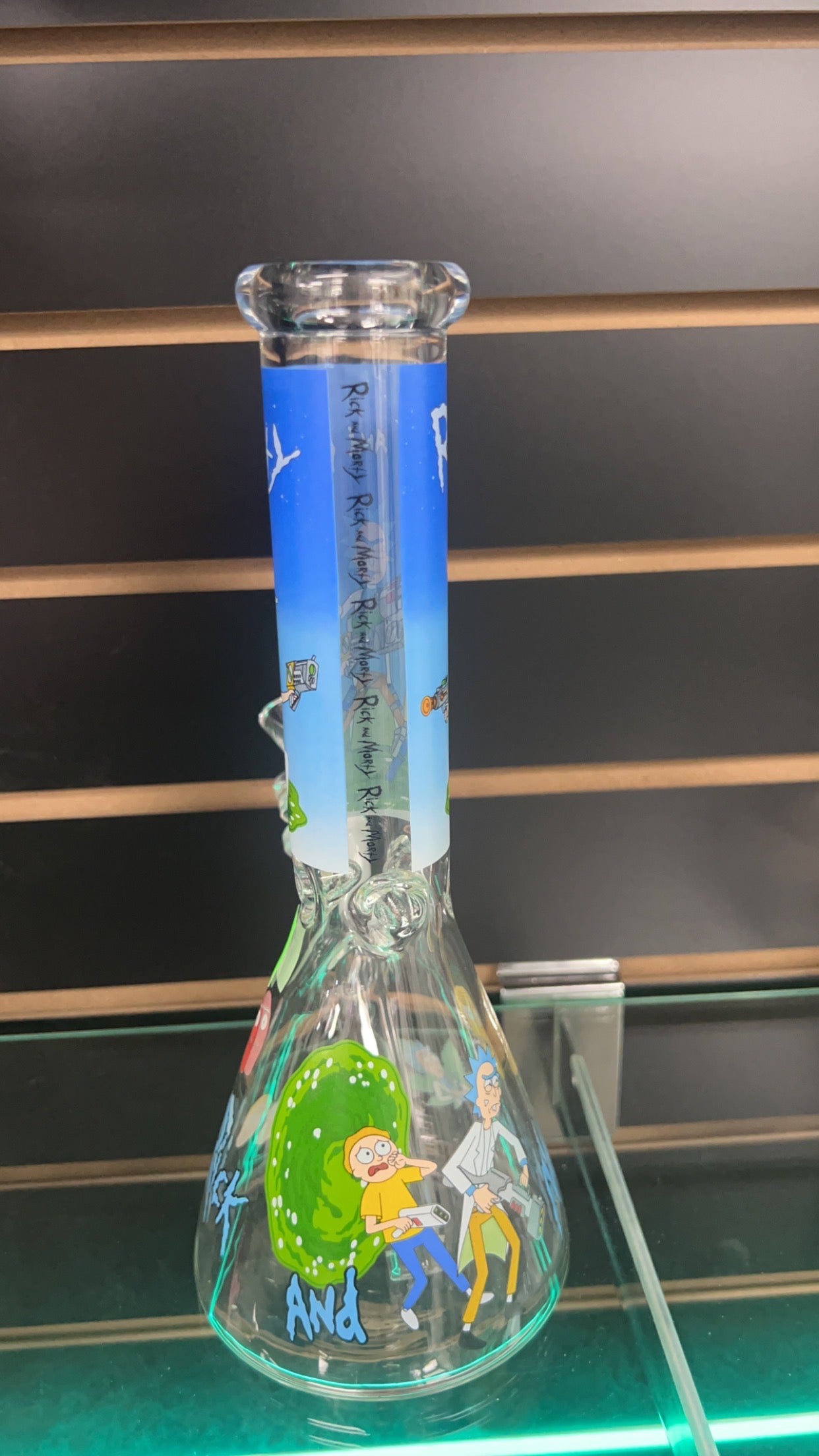 Bong Medium Rick and Morty